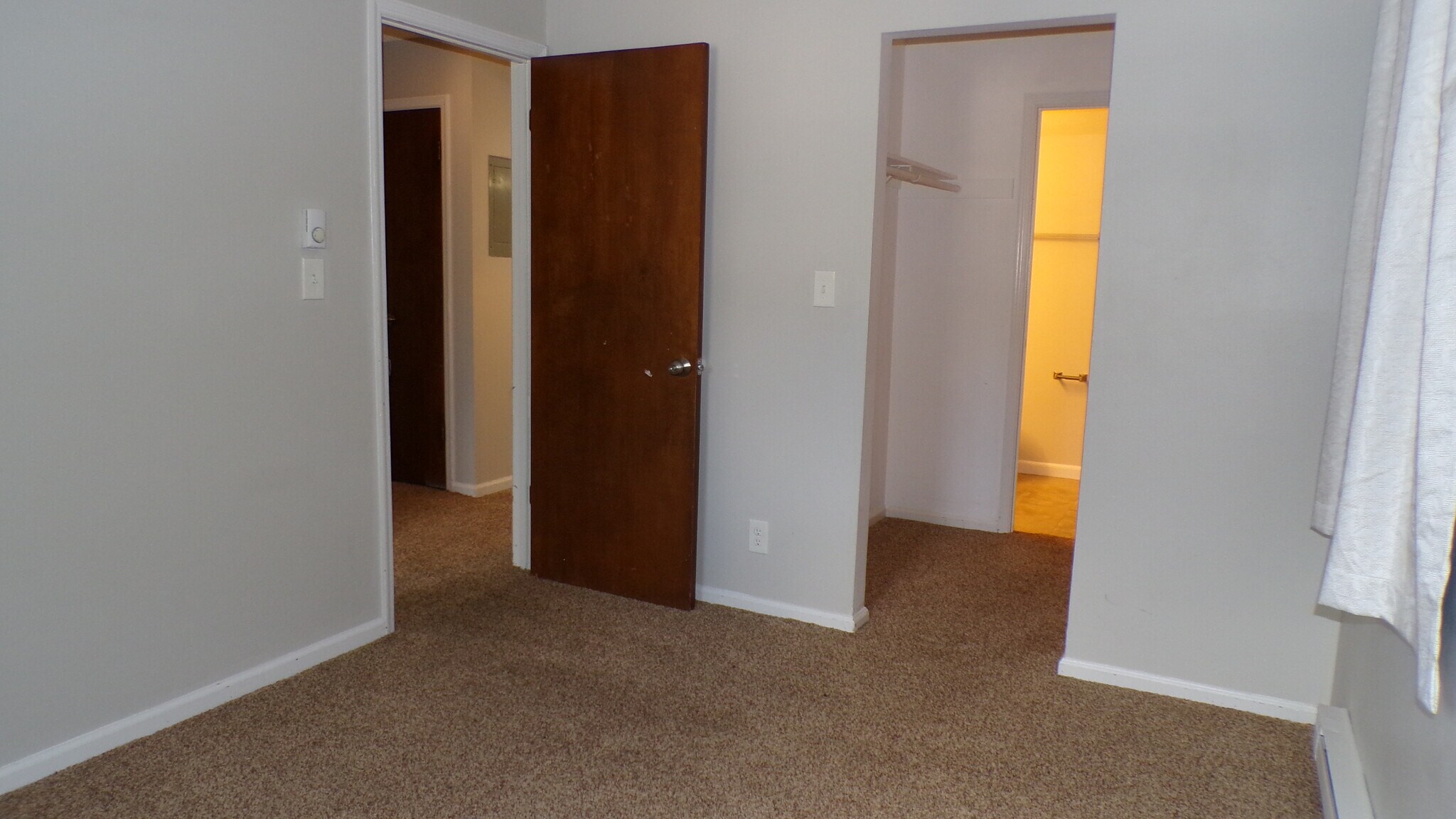 Building Photo - 998 W Beaver Creek Blvd