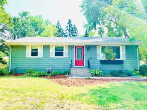 Building Photo - 4916 Wisconsin Ave N