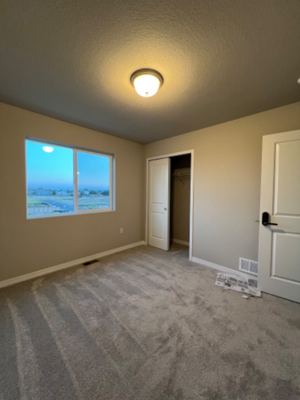 Building Photo - 5235 Aeroglide Lp