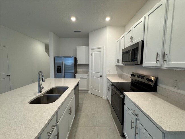 Building Photo - 7627 WATERSCAPE Dr