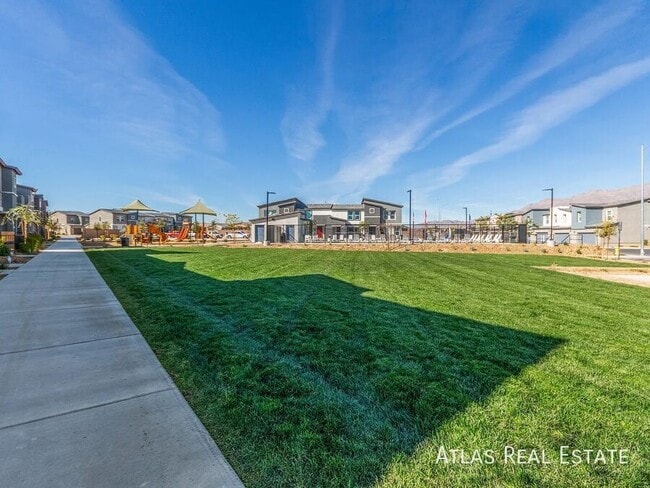 Building Photo - 4452 Sapphire Moon Ave