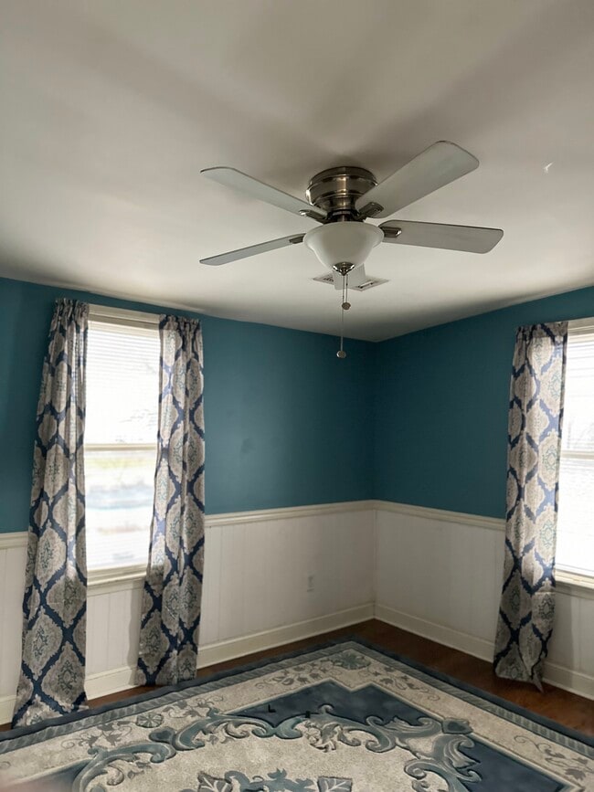 Building Photo - 55 S Broadway