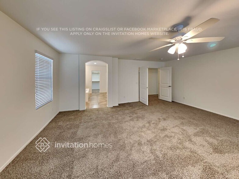 Building Photo - 1322 E Dragon Fly Rd