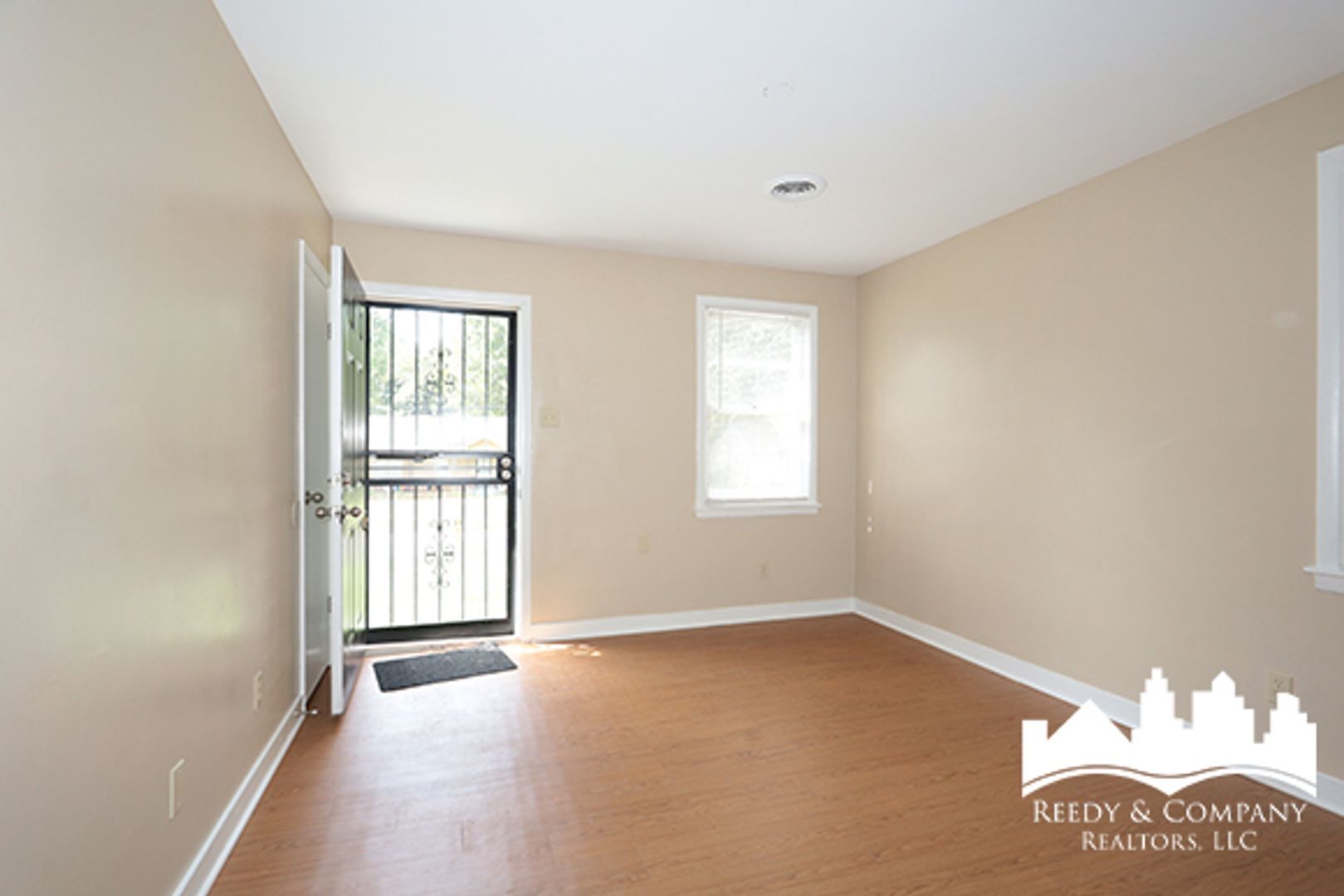 Building Photo - 2554 Henderson St