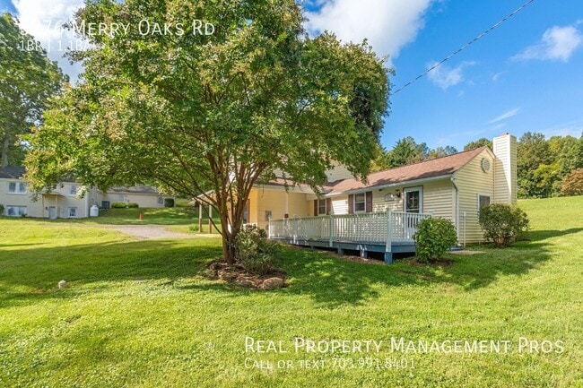 Building Photo - 5276 Merry Oaks Rd