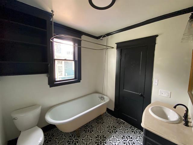 Building Photo - 436 Dalzell St