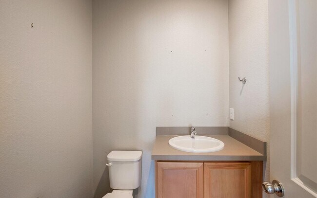 Building Photo - 12746 River Rock Wy