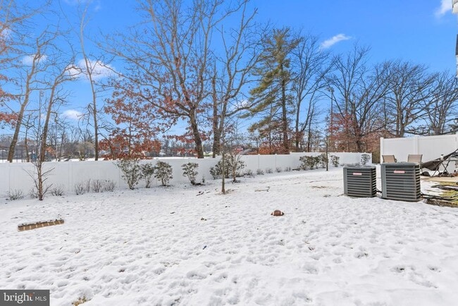 Building Photo - 228 Park Ln