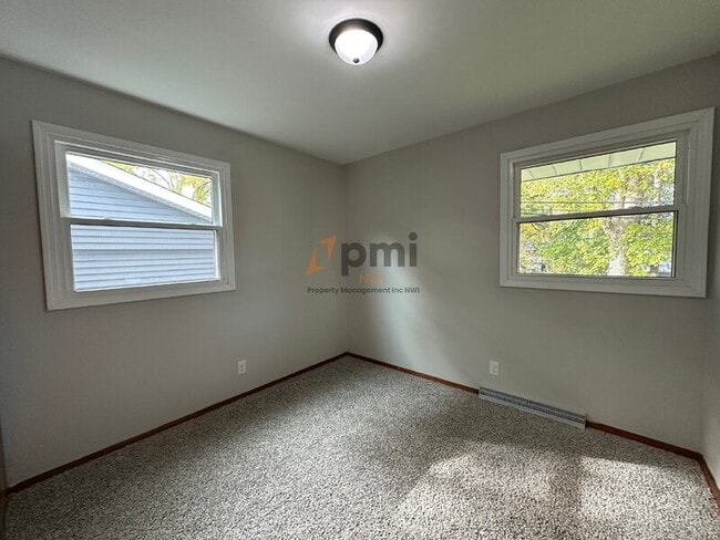 Building Photo - 3621 Windsor Rd