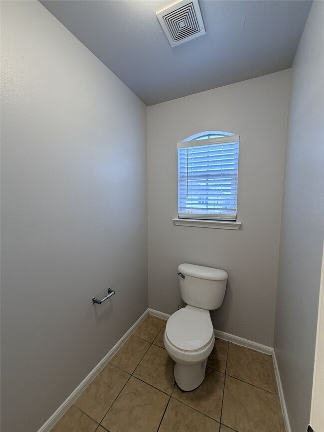 Building Photo - 6407 Waldron Dr