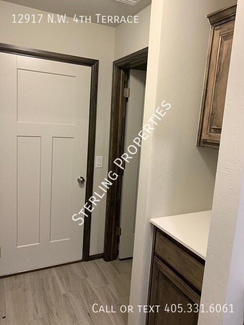 Building Photo - 12917 NW 4th Terrace