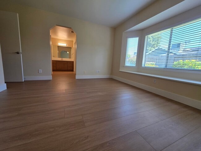 Building Photo - 444 N Tommy St