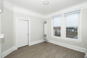 Building Photo - 409 Laguna