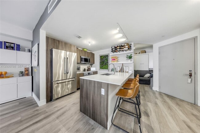 Building Photo - 488 NE 18th St