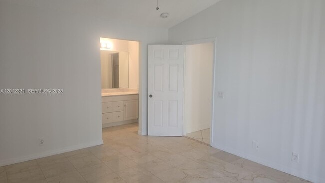 Building Photo - 1527 Palermo Dr