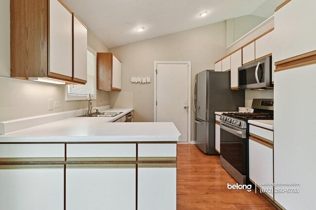 Building Photo - 434 Hunters Way