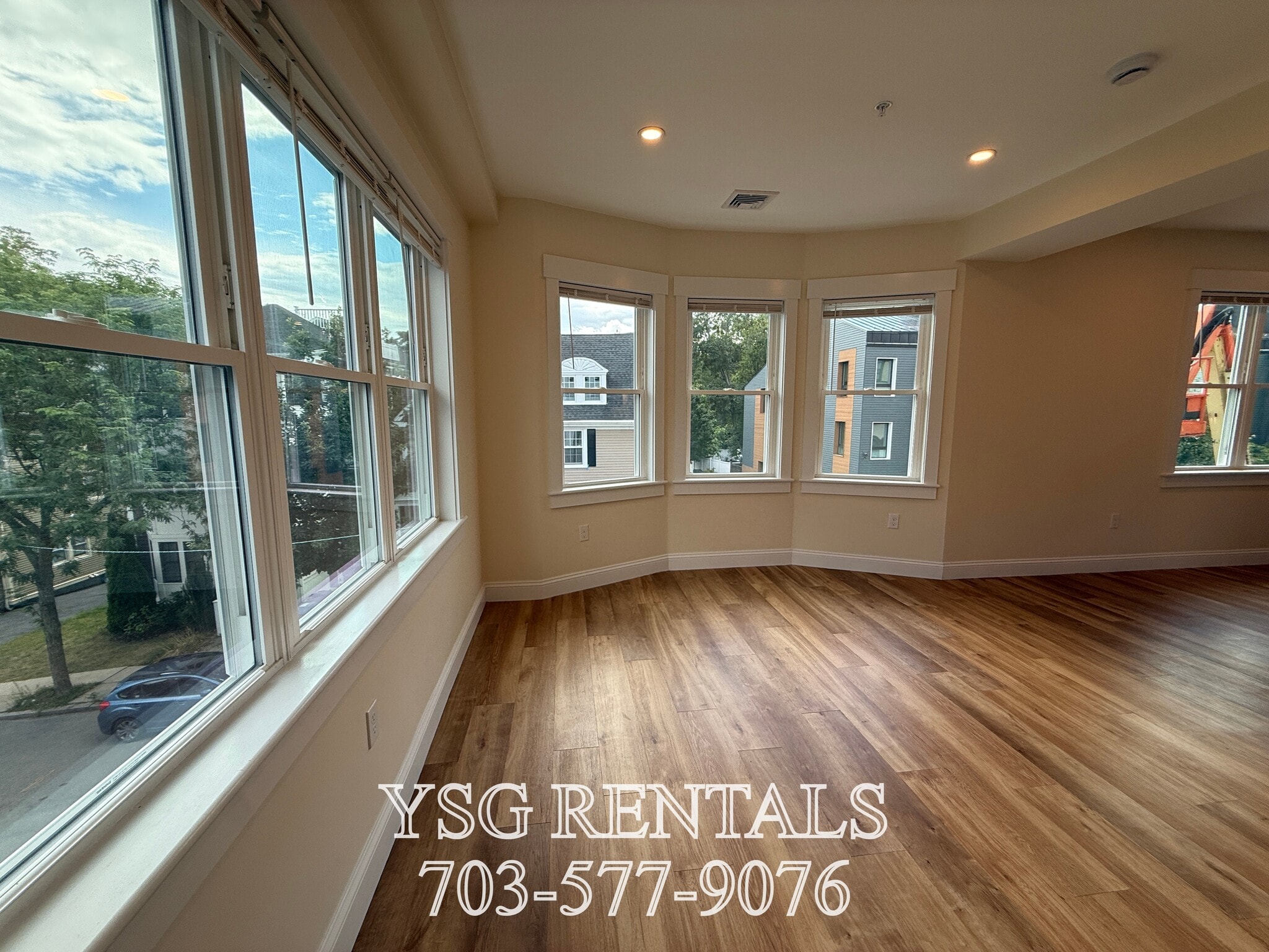 Building Photo - 14 Dorr St