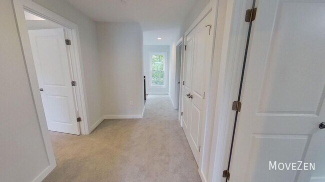 Building Photo - 4110 Whispering Oaks Dr