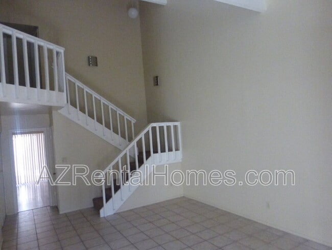 Building Photo - 2139 E Sanos Dr