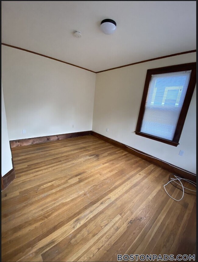 Building Photo - 189 Calumet St