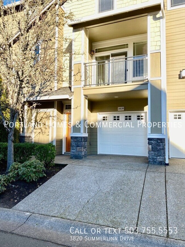 Primary Photo - 2 Bed Townhome in a West Linn Community wi...