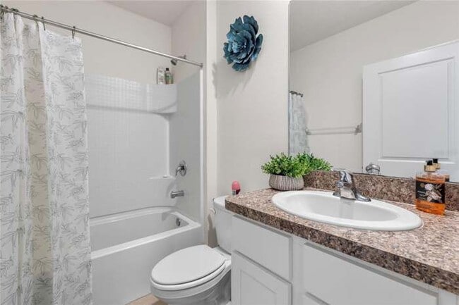 Building Photo - 11624 MIracle Mile Dr