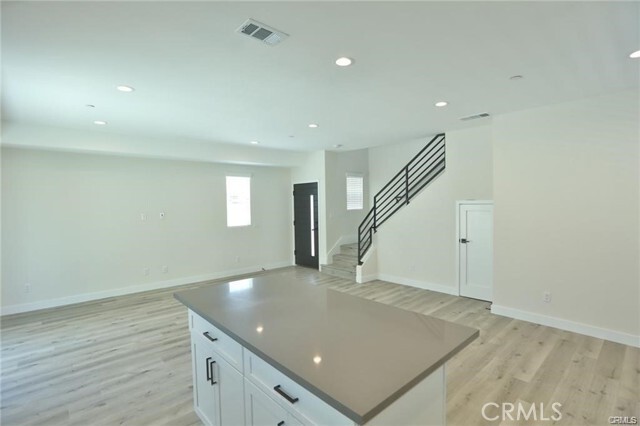 Building Photo - 7524 Purdy Ave