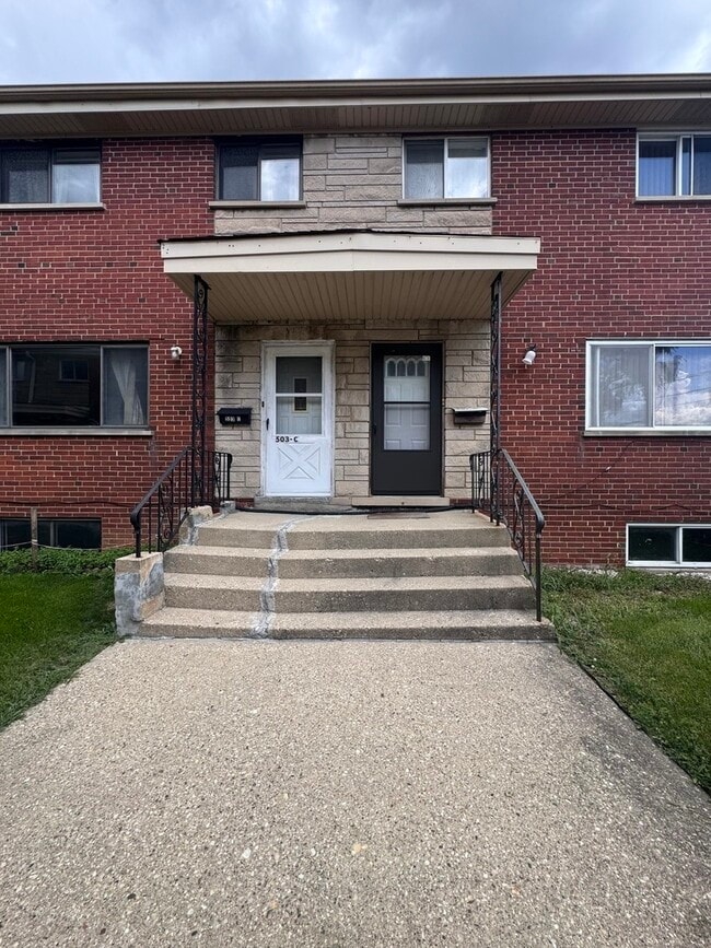 Building Photo - 503 James Ct