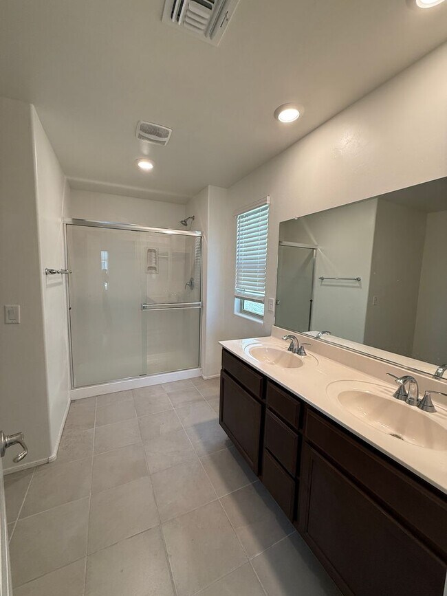 Building Photo - Modern 4-Bedroom Home Built in 2023 – Prime Tucson Location