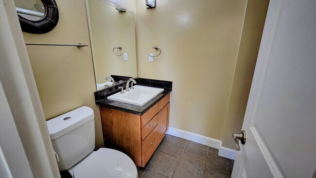 Building Photo - 10982 Roebling Ave