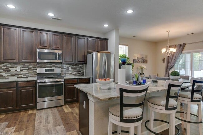 Building Photo - 115 Farrand Dr