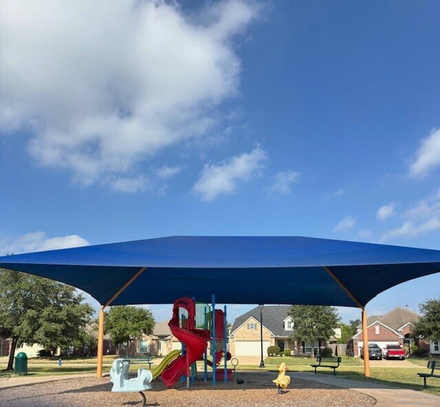 Building Photo - 18426 Cypress Lake Village Dr