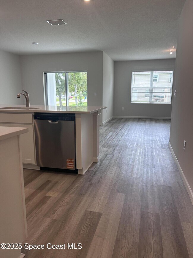 Building Photo - 2398 Angel Rd