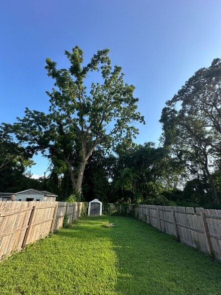 Building Photo - 251 Chapel St