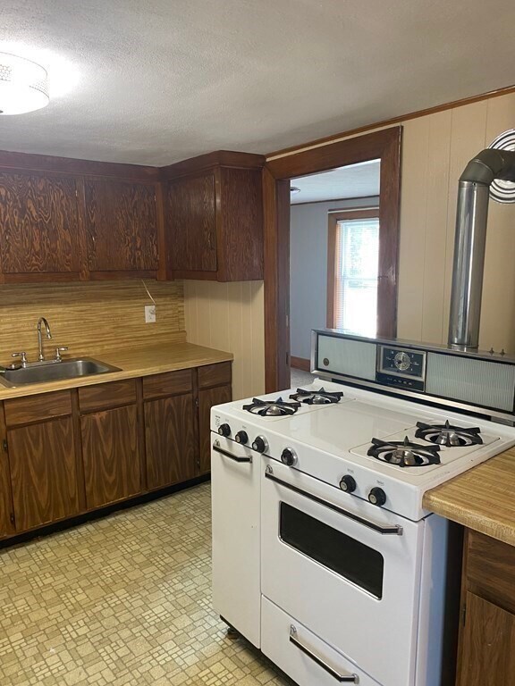 Building Photo - 21 Plainfield Ave