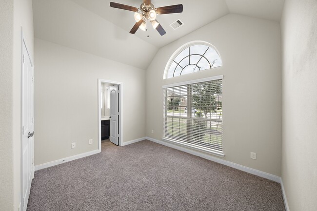 Building Photo - 4923 Windy Poplar Trl
