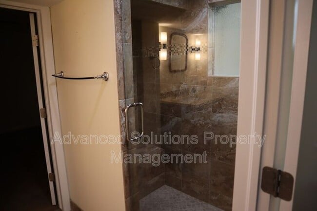 Building Photo - 2950 S Judith St