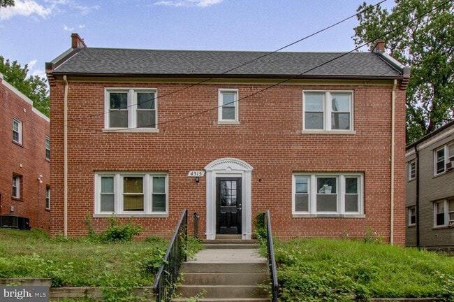 Building Photo - 4515 Avondale St