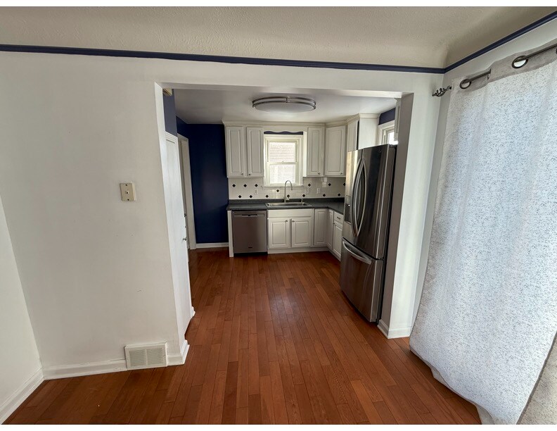 Building Photo - 1520 Woodrow Ave