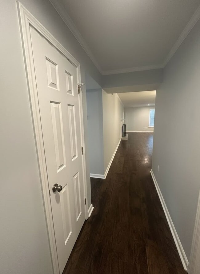 Building Photo - 207 Westfield Dr