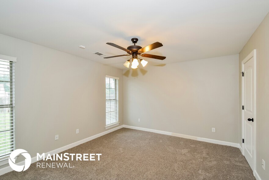 Building Photo - 8286 Willow Dr