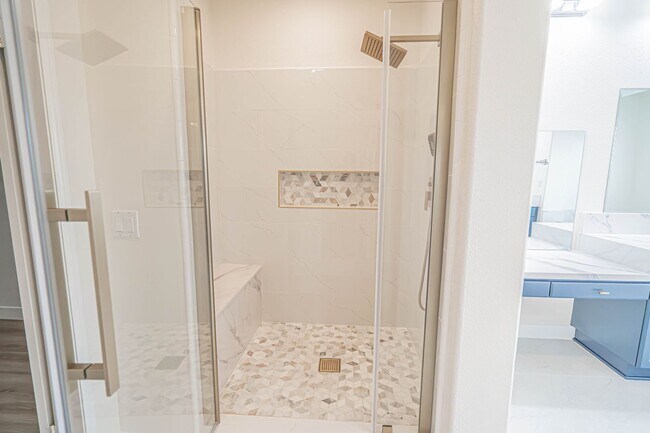 Building Photo - Spacious 4-Bedroom Pool Home in Saugus with Stunning Views & Community Amenities!