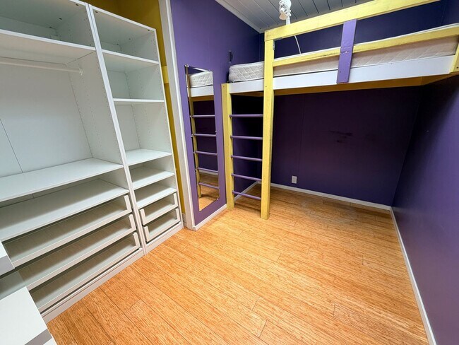 Building Photo - San Mateo 4Bed/2Ba Eichler Home with Putting Green, Vegetable Garden & Designer Finishes