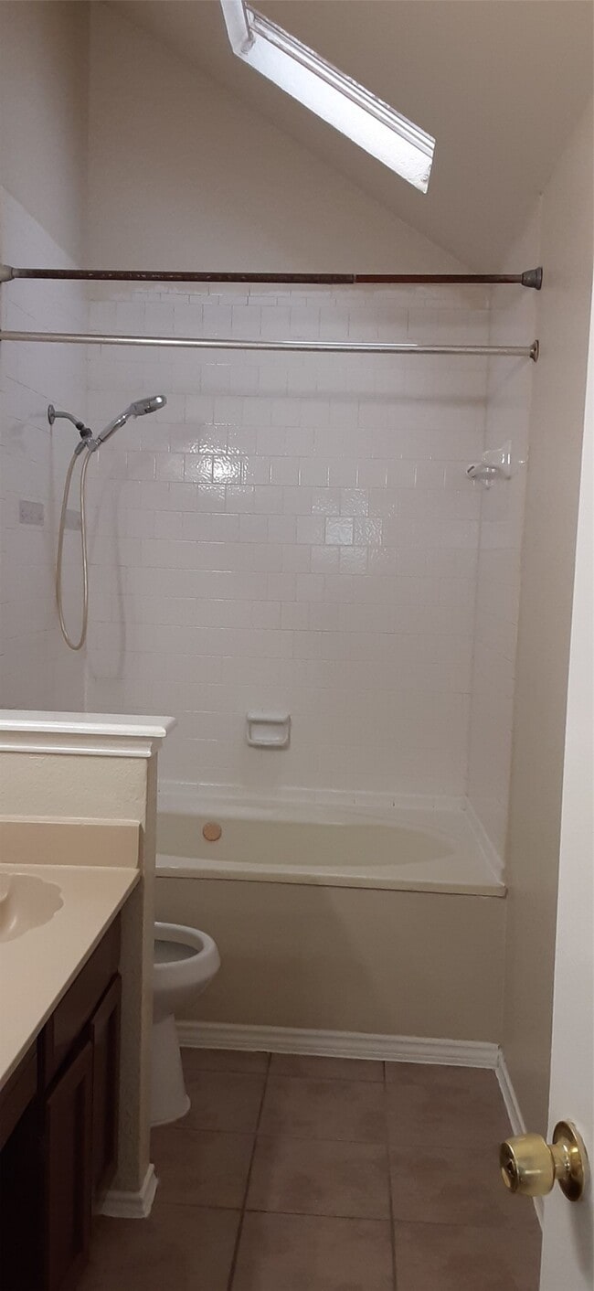 Building Photo - 6406 Costa Mesa Dr