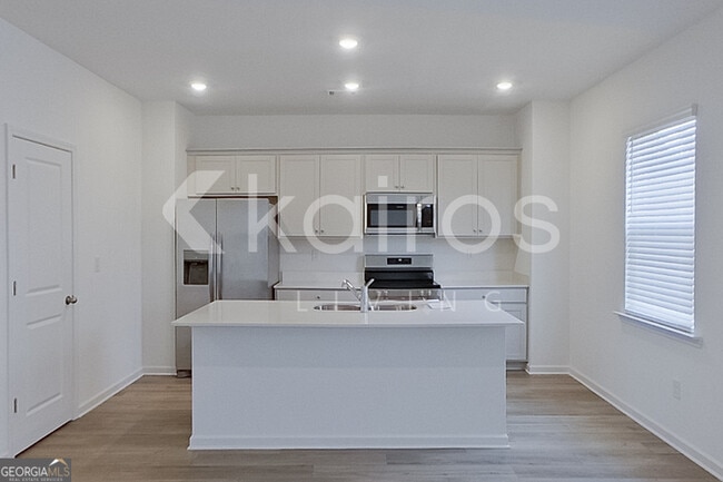 Building Photo - 212 Birch Ave