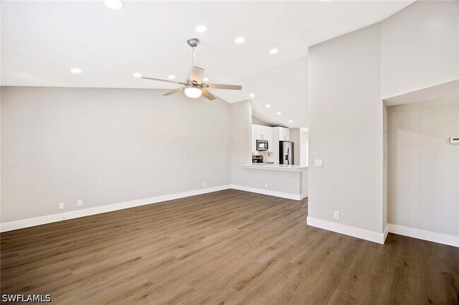 Building Photo - 707 Neapolitan Way