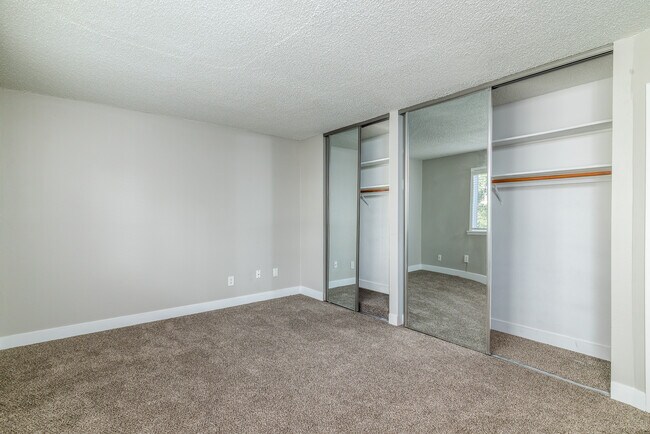 Building Photo - 390 Alameda del Prado