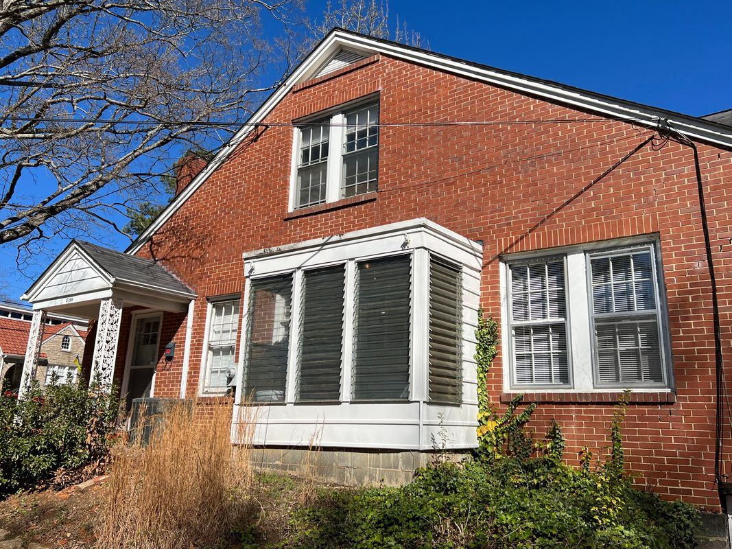 Building Photo - 815 W Johnson St