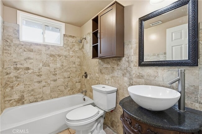 Building Photo - 3920 El Camino Dr