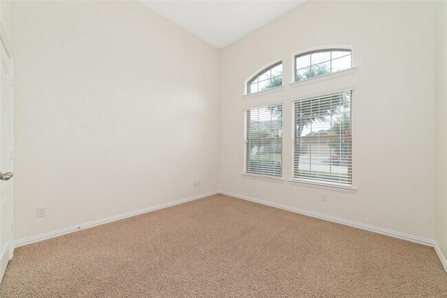 Building Photo - 17314 Aldenwilds Ln